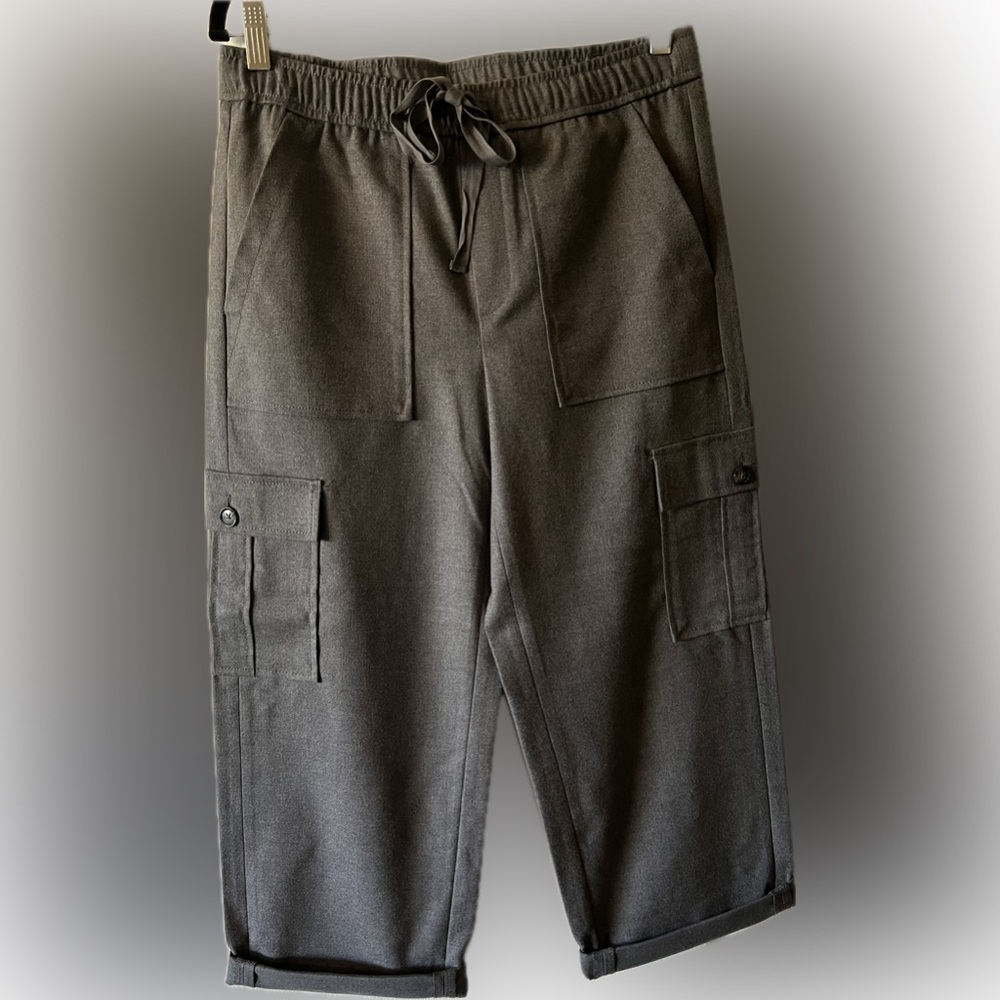 Banana Republic Heritage Collection Gray crop pants. Size 4